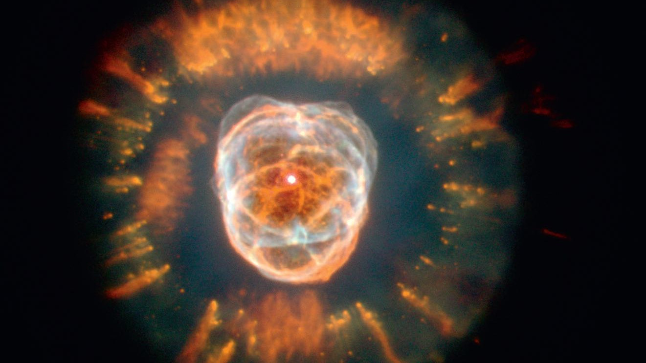 El telescopio espacial Hubble muestra la nebulosa planetaria en todo su esplendor.
