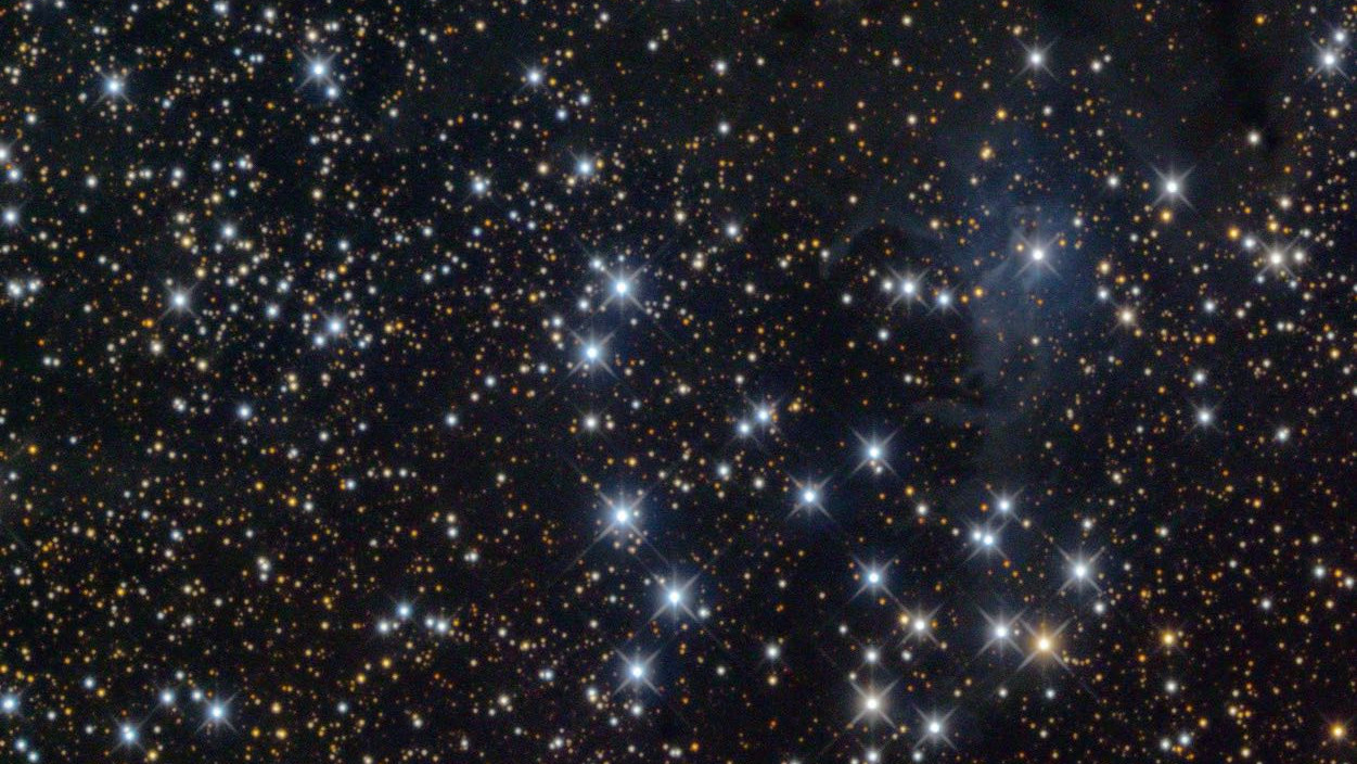 El cúmulo estelar NGC 225, el "Cúmulo del Velero", capturado con un telescopio de 6" Intes MK 69 con distancia focal de 900 mm. Günter Kerschhuber